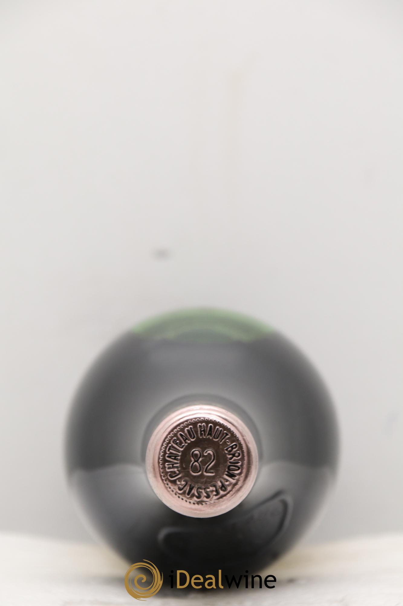 Château Haut Brion 1er Grand Cru Classé 1982 - Lotto di 2 bottiglie - 1