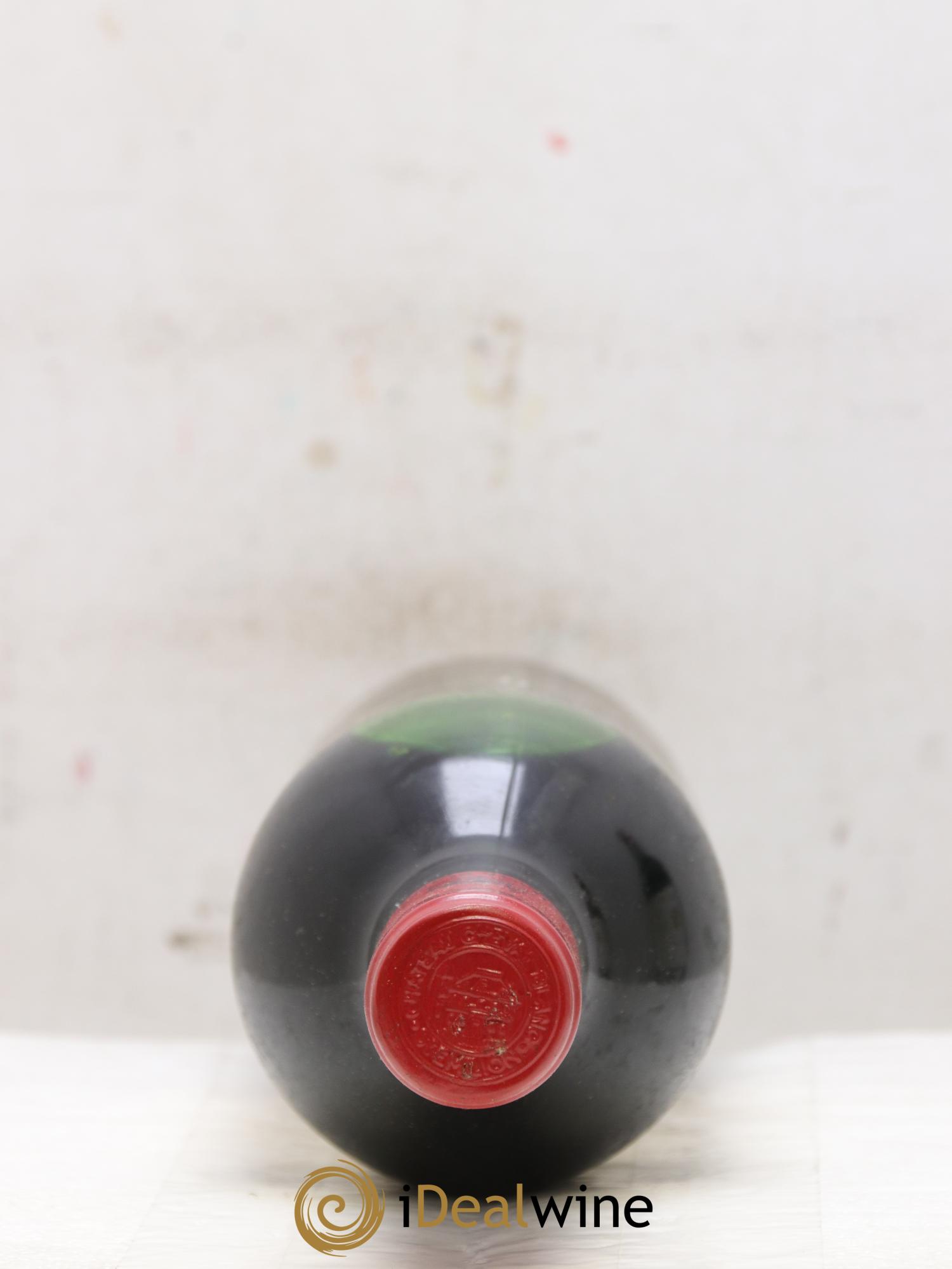 Château Cheval Blanc 1er Grand Cru Classé A 1975 - Lot of 2 bottles - 1