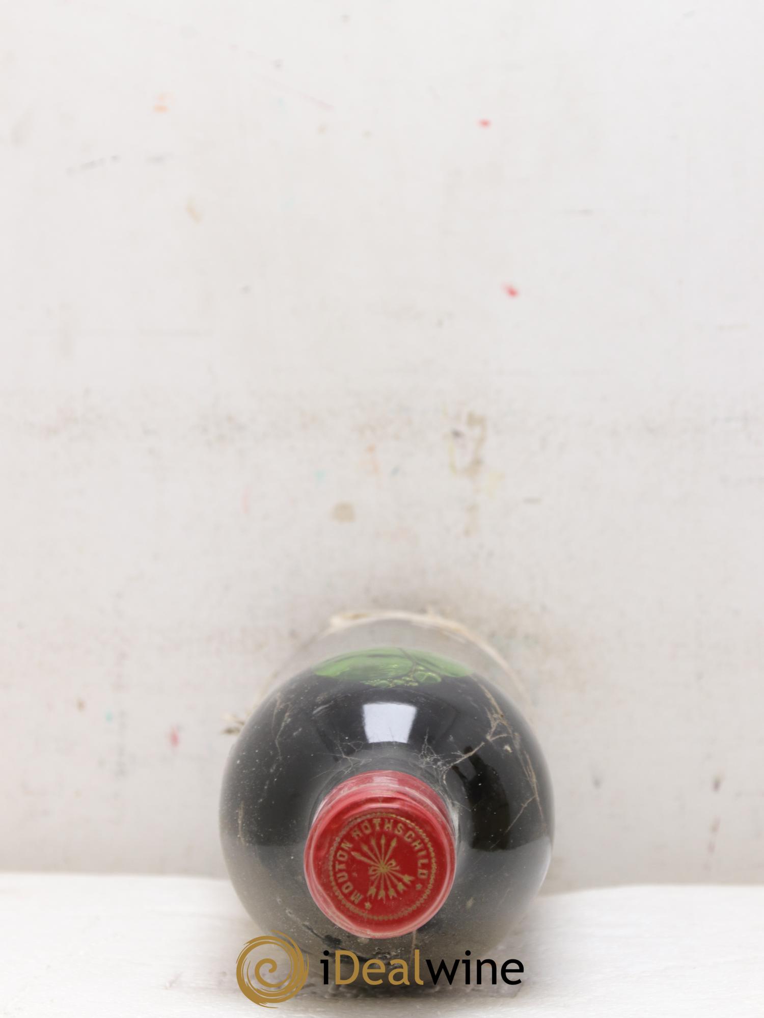 Château Mouton Rothschild 1er Grand Cru Classé 1970 - Lot of 3 bottles - 1