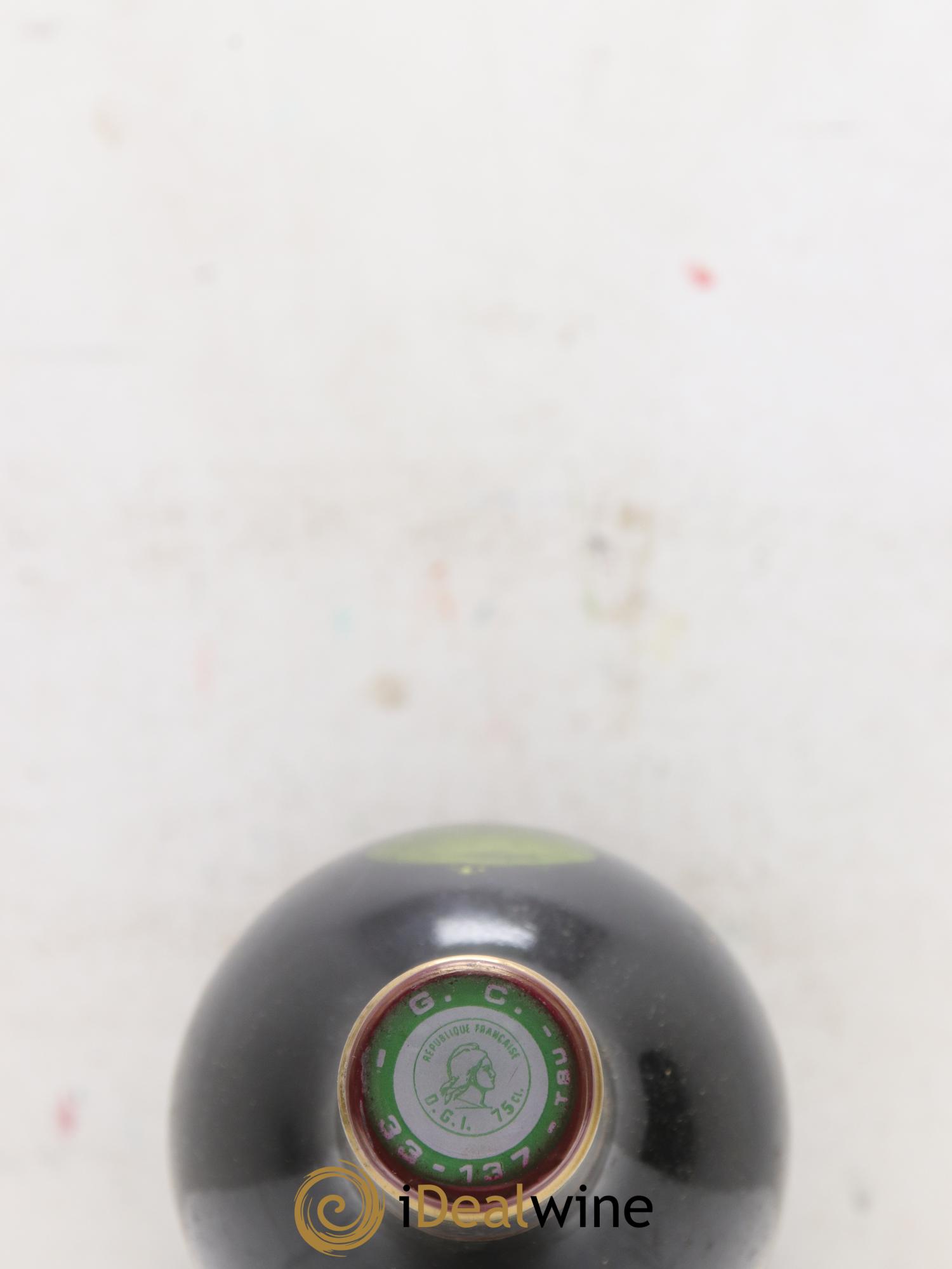 Château Talbot 4ème Grand Cru Classé 1982 - Lot de 3 bouteilles - 1