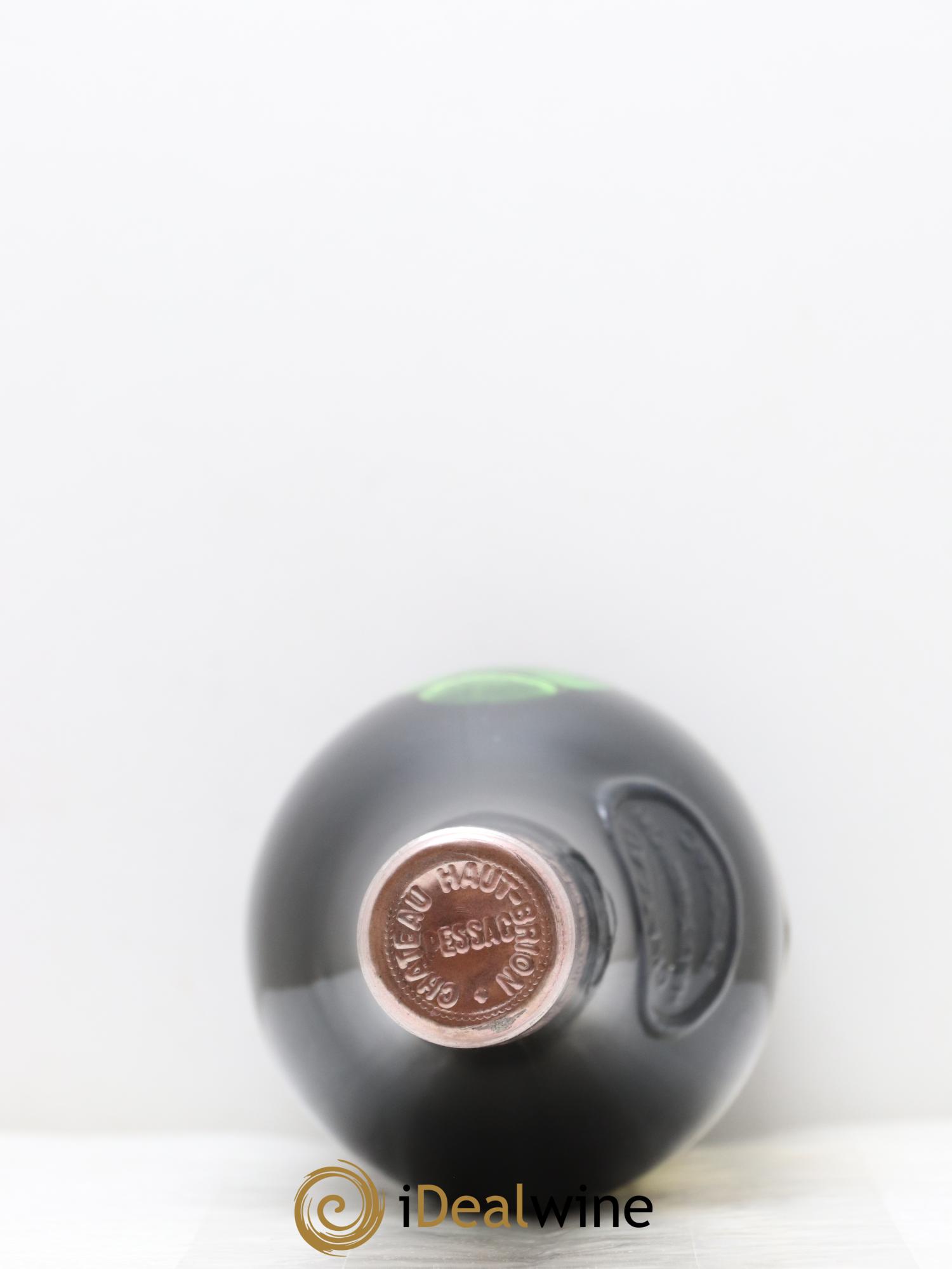 Château Haut Brion 1er Grand Cru Classé 1976 - Lotto di 2 bottiglie - 1