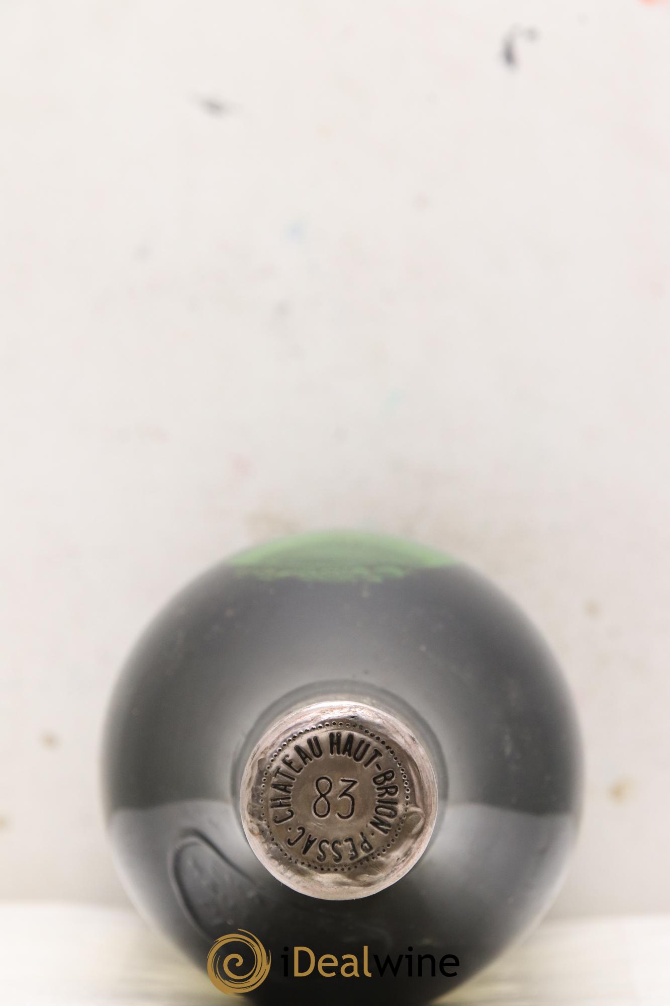 Château Haut Brion 1er Grand Cru Classé 1983 - Lotto di 2 bottiglie - 1