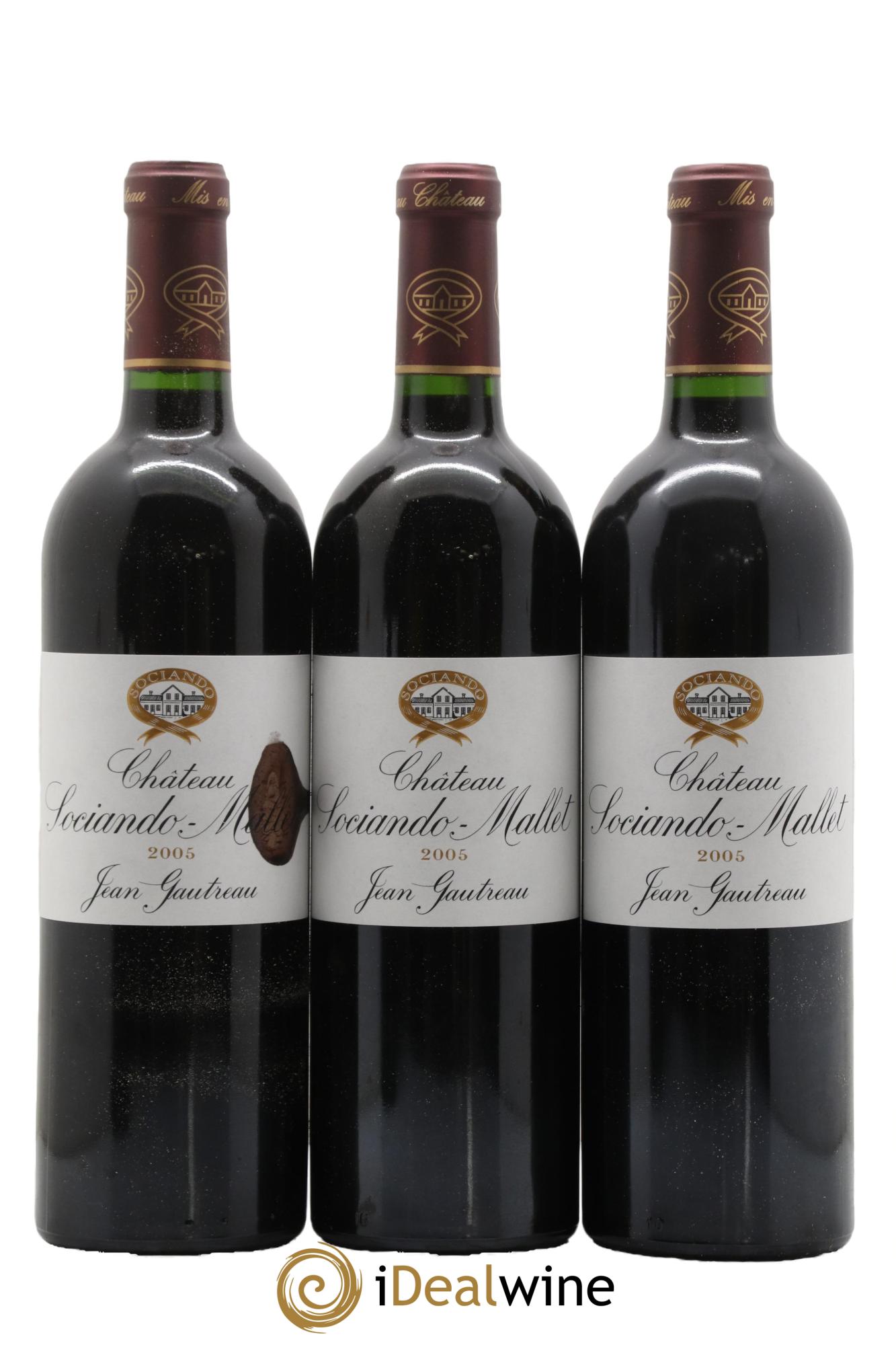 Château Sociando Mallet 2005 - Lot of 12 bottles - 2