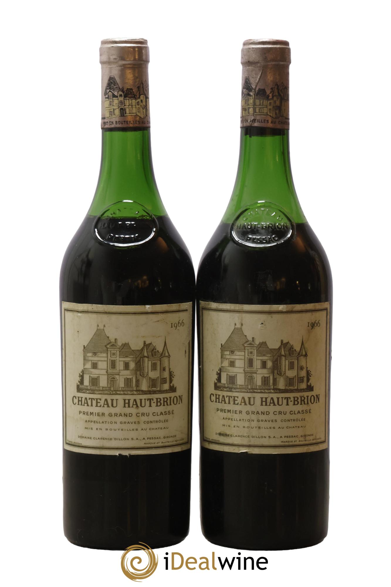 Château Haut Brion 1er Grand Cru Classé 1966 - Lot of 2 bottles - 0