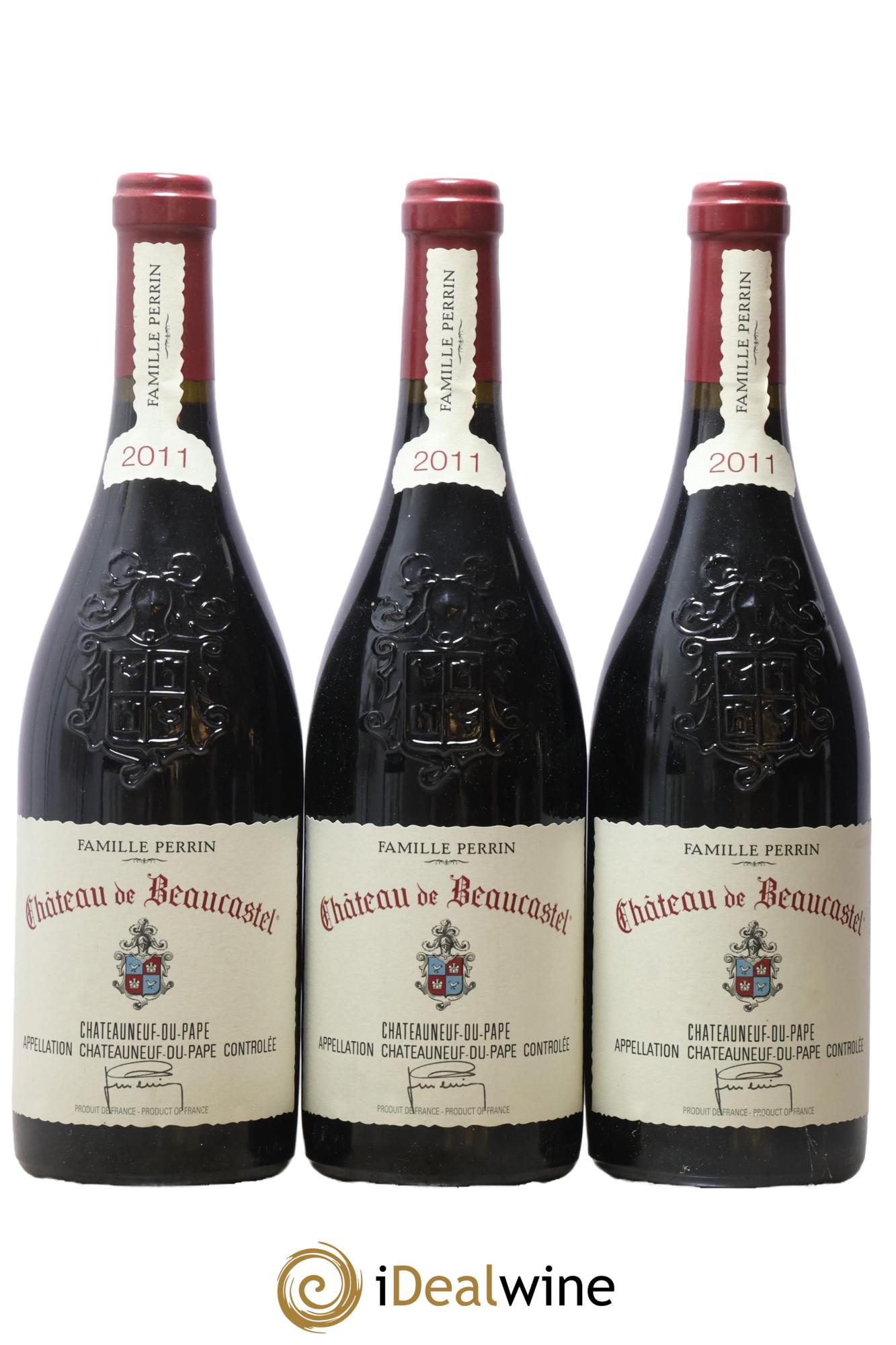 Châteauneuf-du-Pape Château de Beaucastel Famille Perrin 2011 - Lot of 3 bottles - 0