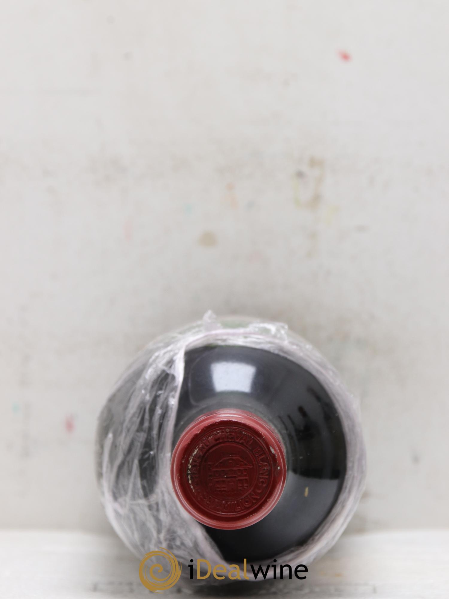 Château Cheval Blanc 1er Grand Cru Classé A 1975 - Lotto di 3 bottiglie - 1