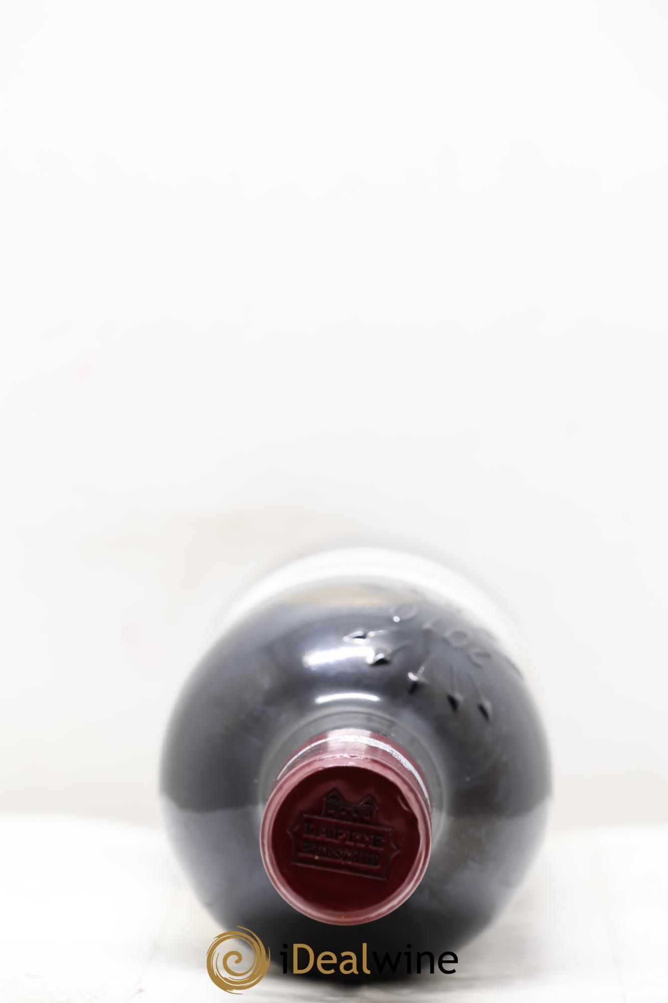 Château Lafite Rothschild 1er Grand Cru Classé 2010 - Lotto di 3 bottiglie - 2
