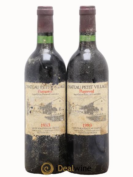 Château Petit Village 1983 - Lotto di 2 bottiglie - 0