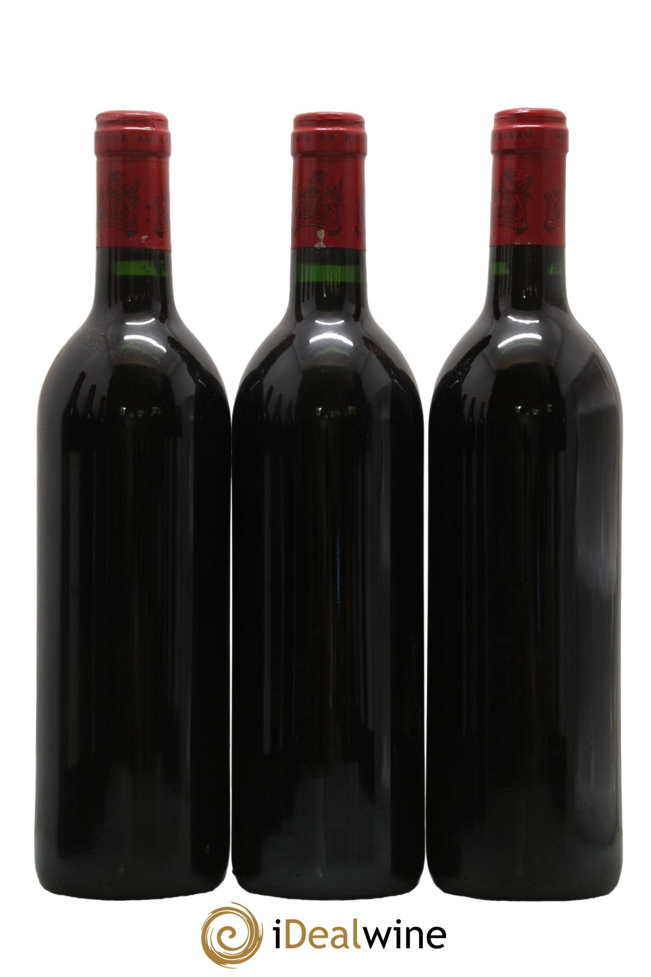 Château Montrose 2ème Grand Cru Classé 1990 - Lot of 3 bottles - 1