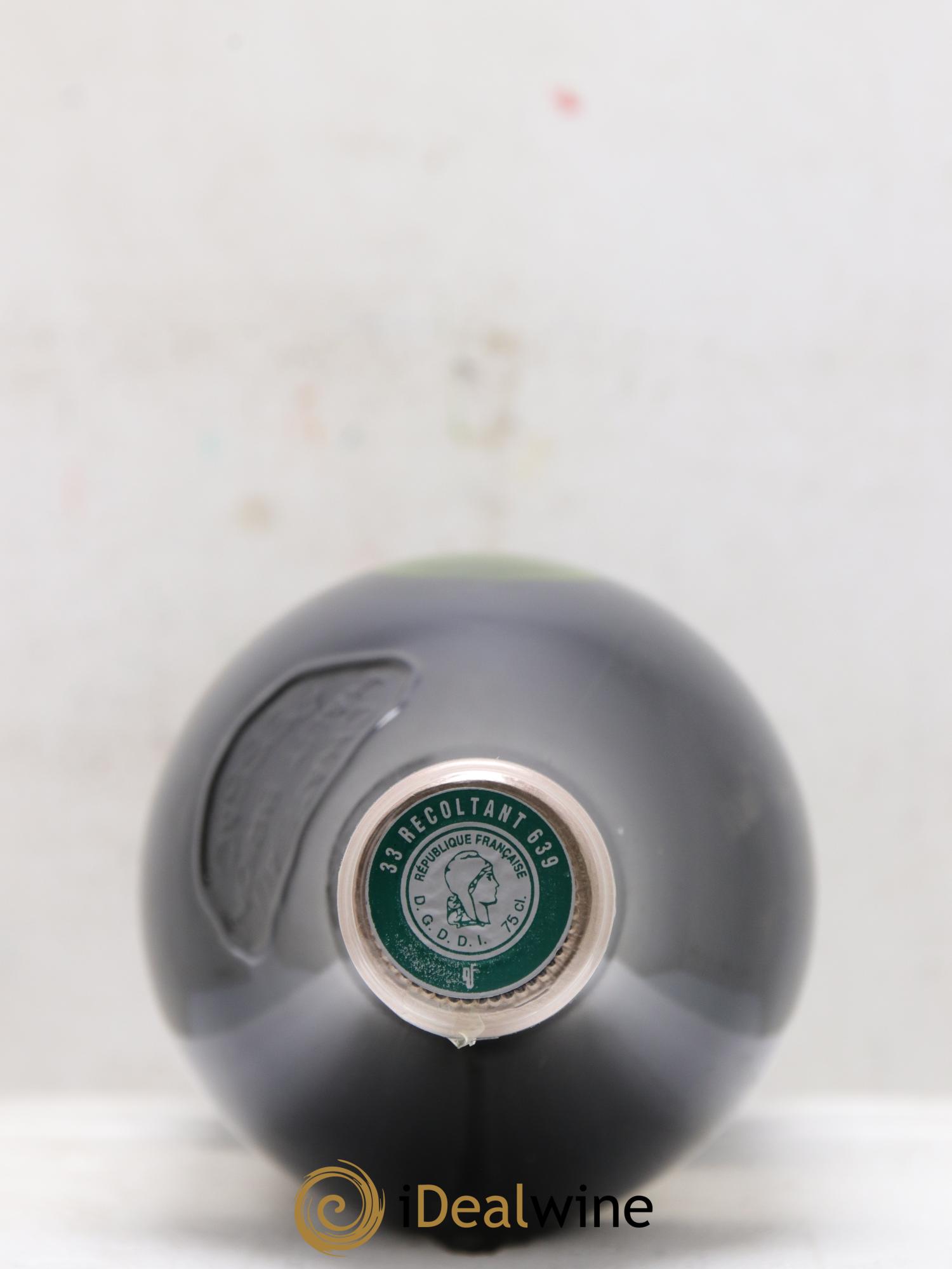 Château Haut Brion 1er Grand Cru Classé 2011 - Lot of 3 bottles - 2