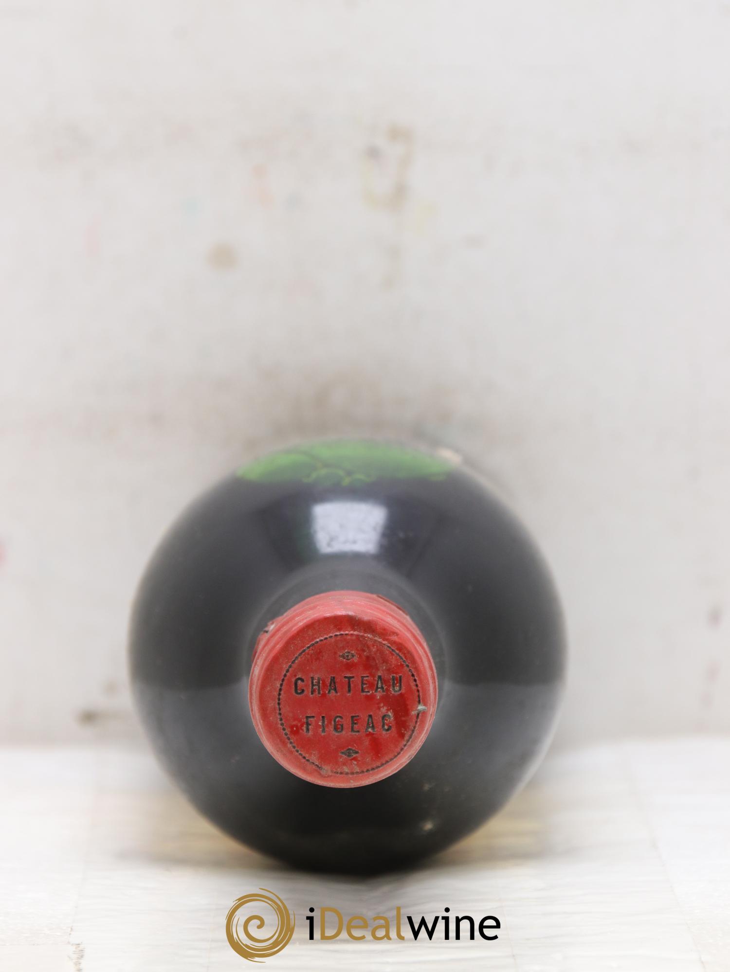 Château Figeac 1er Grand Cru Classé A 1975 - Lot of 2 bottles - 1