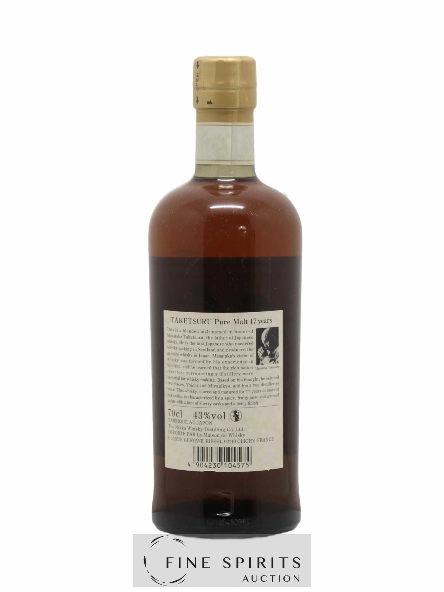 Taketsuru 17 years Of. Pure Malt Nikka Whisky - Lot de 1 bouteille - 2